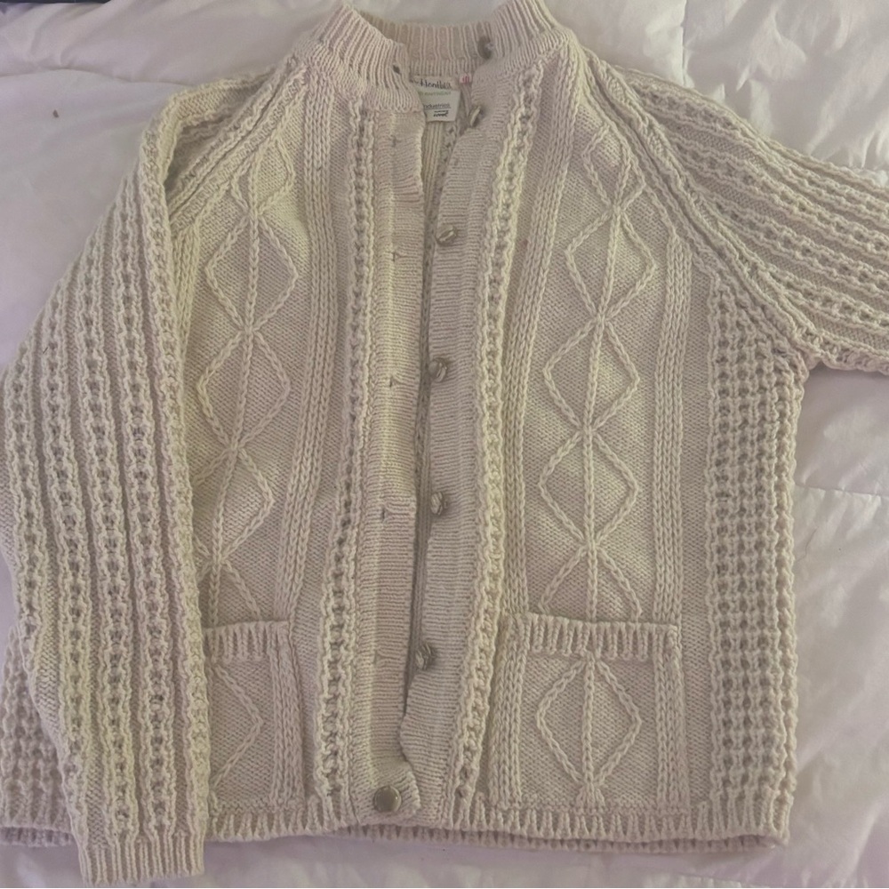 Tan 100% Irish wool knit sweater classic